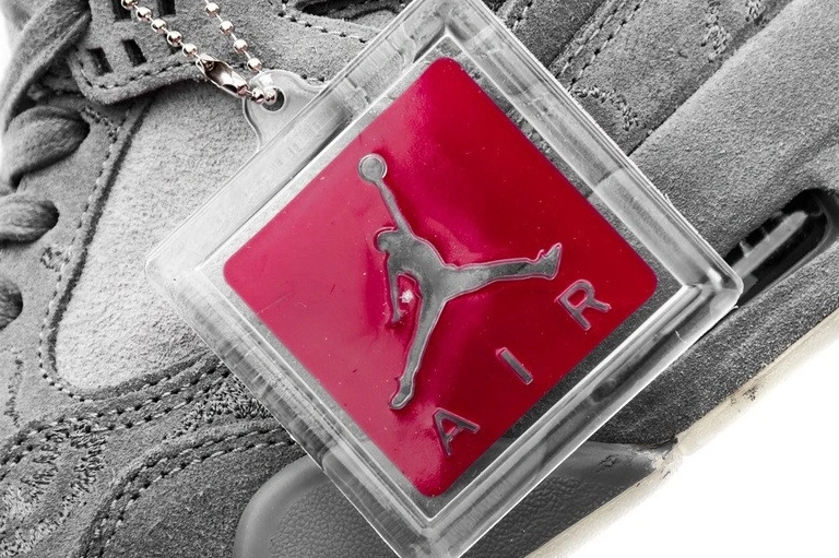 930155-003 Air  4 Kaws Retro Jordan 1011